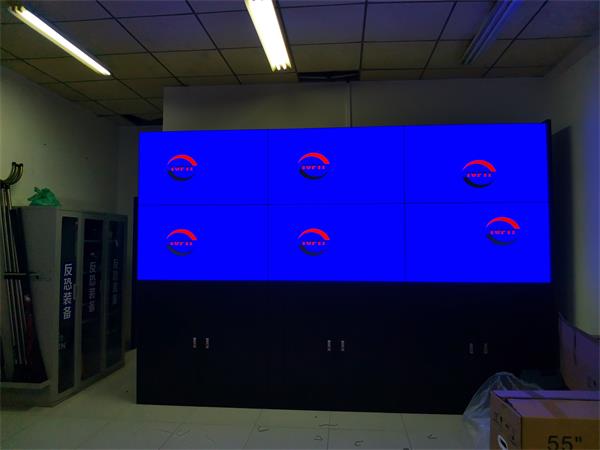 深圳警务室监控中心-优派专显55寸液晶拼接屏